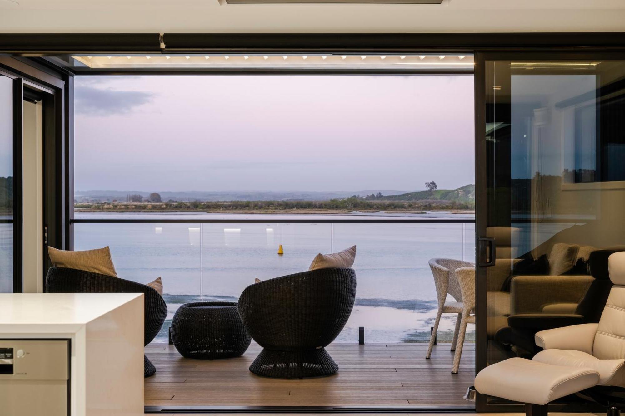 Pukehina Estuary Sunset Views Townhouse & Studio Bagian luar foto