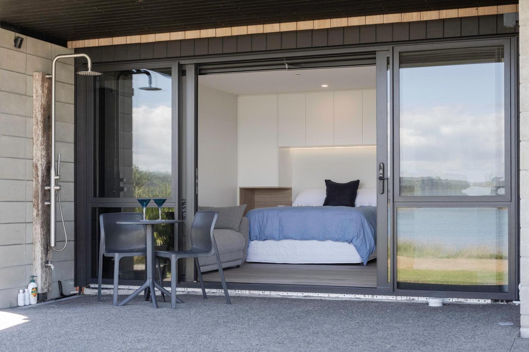 Pukehina Estuary Sunset Views Townhouse & Studio Bagian luar foto
