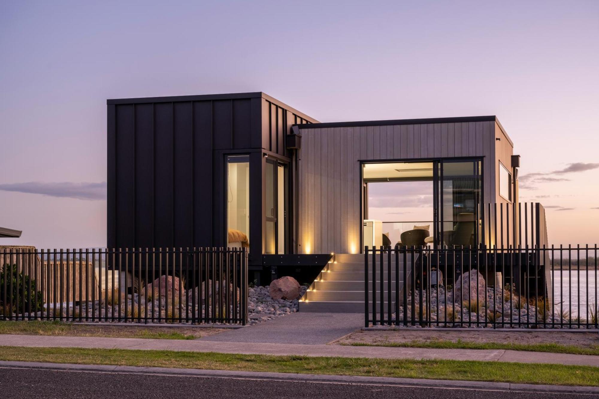 Pukehina Estuary Sunset Views Townhouse & Studio Bagian luar foto