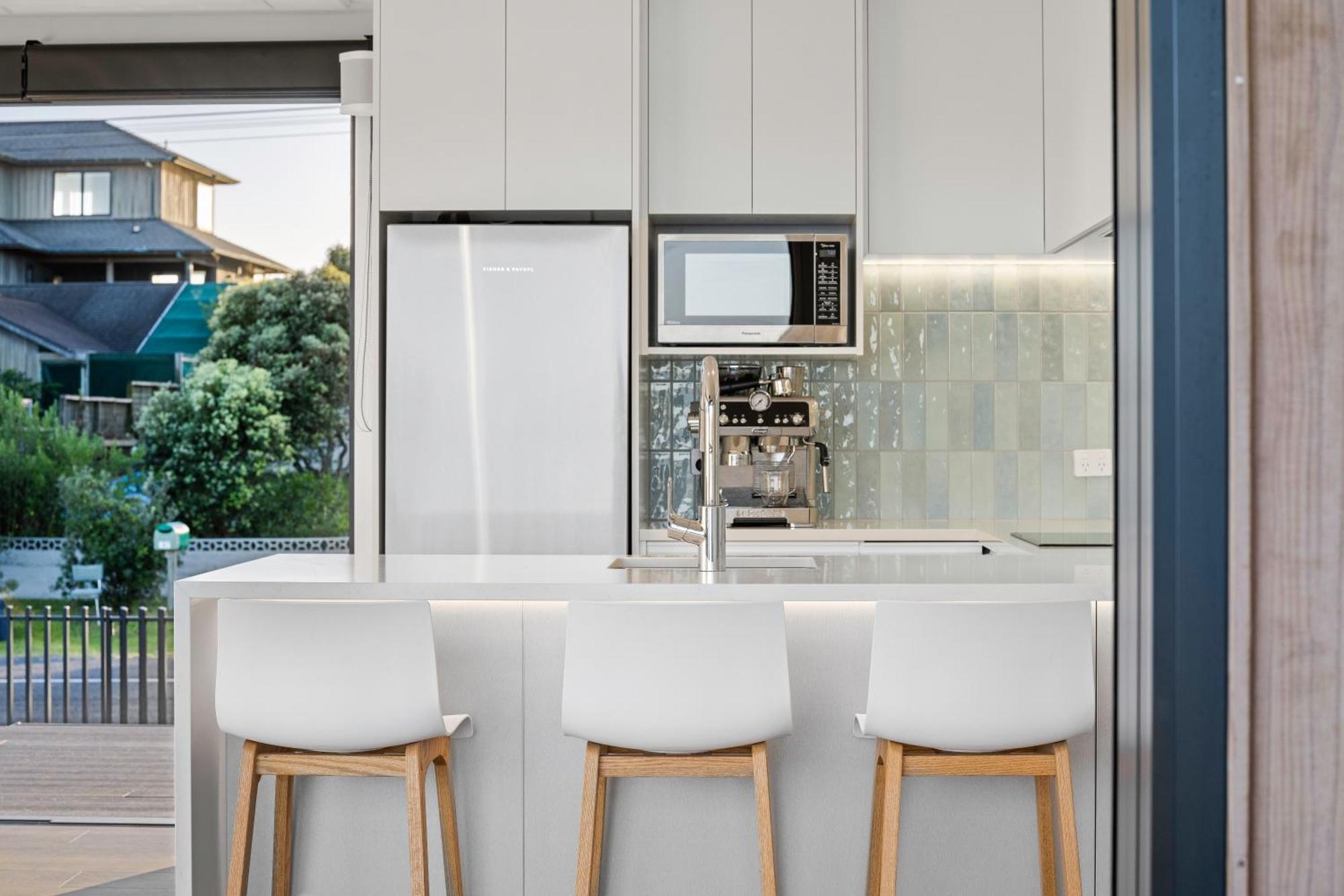 Pukehina Estuary Sunset Views Townhouse & Studio Bagian luar foto
